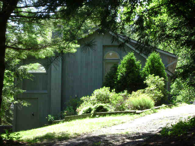 Building photograph for 95 CARMEL HILL RD N